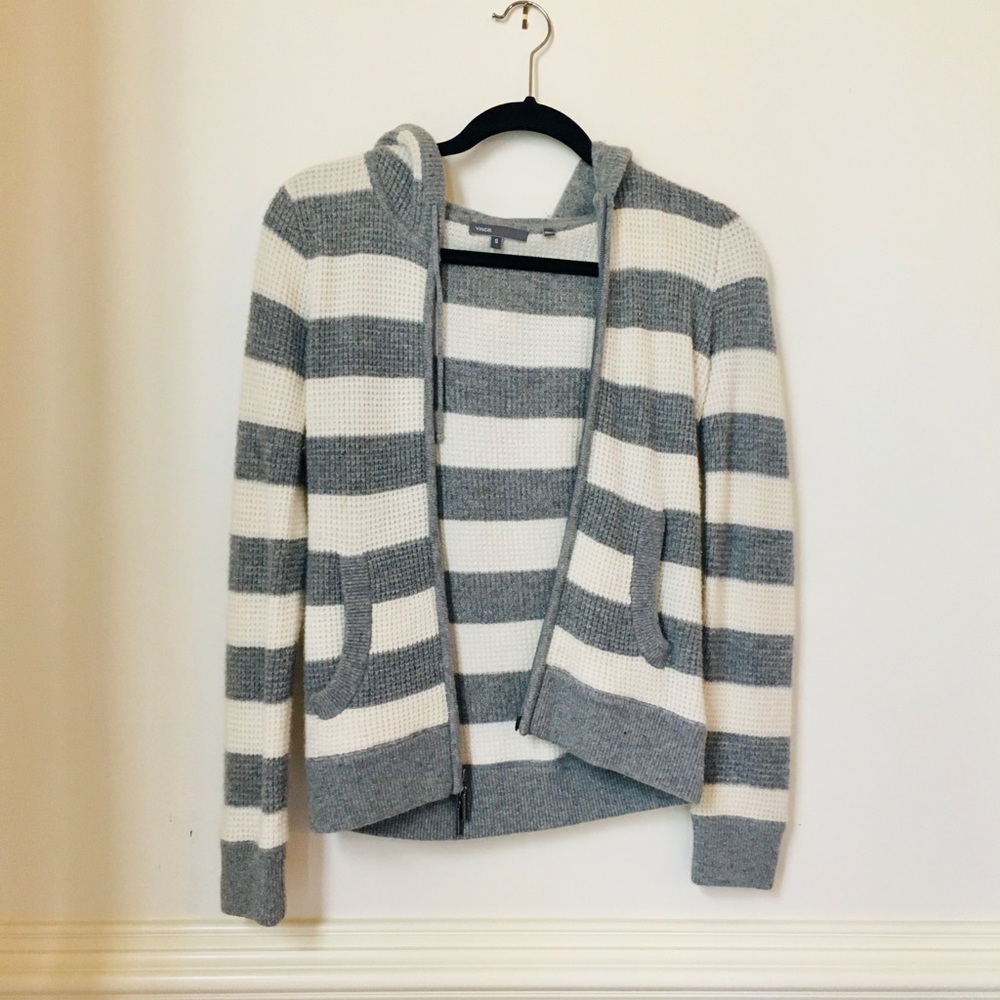 Vince Gray & White Sweater